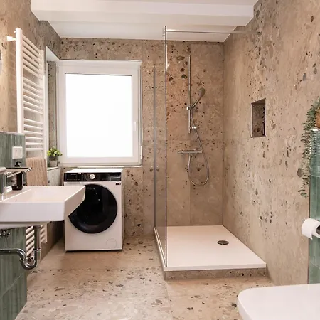 Moebliertes Wohnen Im Herzen Von Tbb Daire *